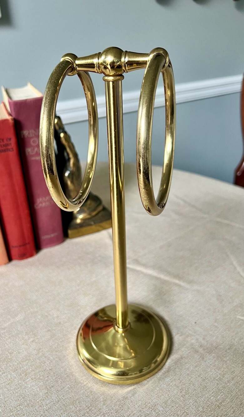 Bed Bath & Beyond Solid Brass Double Ring Fingertip Towel Holder - Picture 3 of 4